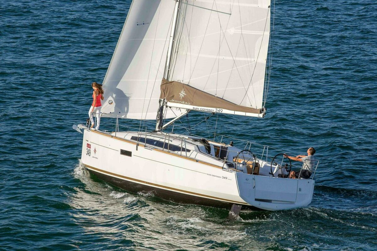 Asinara: escursione in barca a vela di prestigio – Giornata Intera