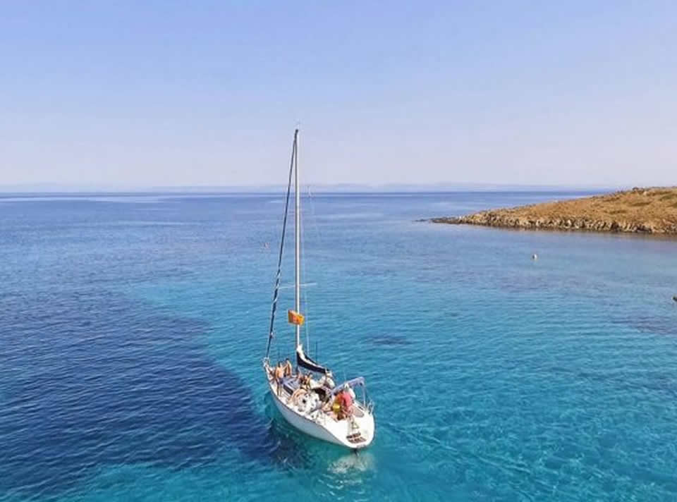 Il fascino di un’escursione all’Asinara in barca a vela